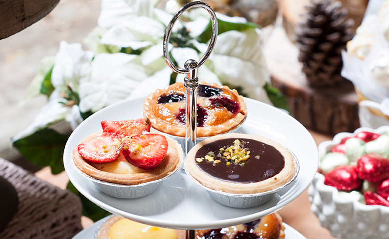 Rustic Christmas Party Dessert Buffet - A&amp;K Lolly Buffet